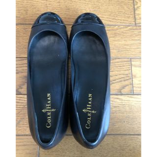 コールハーン(Cole Haan)のCOLE HAAN AIRBRIA黒ウェッジソールパンプス　6B(ハイヒール/パンプス)