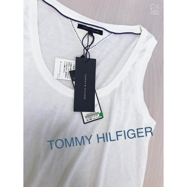 TOMMY HILFIGER(トミーヒルフィガー)のTOMMY HILFIGER❤︎シンプル白タンクトップ 新品 レディースのトップス(タンクトップ)の商品写真