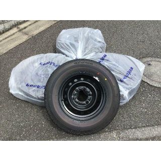 ブリヂストン(BRIDGESTONE)のトヨタ　ハイエース200系　　新車外し　純正タイヤホイール4本セット(タイヤ・ホイールセット)