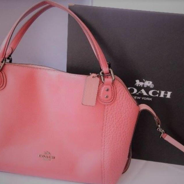 COACH商品名コーチ　軽量レザーハンドバッグ ２WAY取り外し可能　ピンク