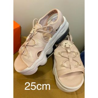 ナイキ(NIKE)のナイキエアマックスココ　ベアリーローズ25cm(サンダル)