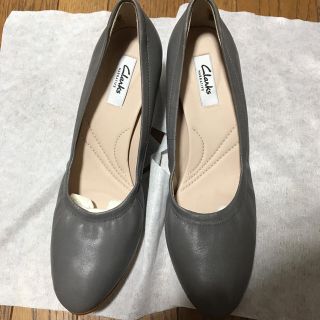 クラークス(Clarks)のぐぅ様　ラウンド パンプス チャンキーヒール コンフォートシューズ(ハイヒール/パンプス)