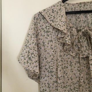 レトロガール(RETRO GIRL)のtiming様専用　　小花柄ワンピース　夏　ひざ丈　ベージュ(ひざ丈ワンピース)