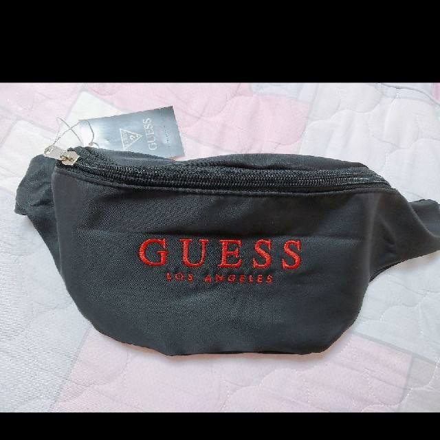 GUESS(ゲス)の【大人気】GUESS ゲス ウエストバック★ レディースのバッグ(ボディバッグ/ウエストポーチ)の商品写真