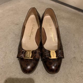 サルヴァトーレフェラガモ(Salvatore Ferragamo)のフェラガモ パンプス 6c(ハイヒール/パンプス)