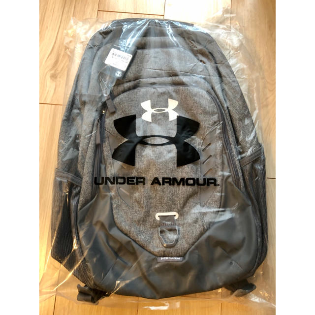 UNDER ARMOUR(アンダーアーマー)の【新品】アンダーアーマー（UNDER ARMOUR）リュック デイバックパック メンズのバッグ(バッグパック/リュック)の商品写真