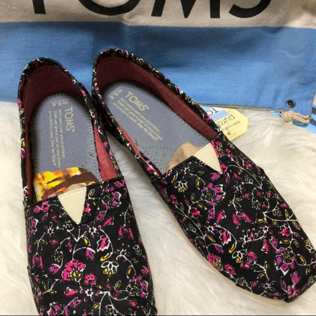 TOMS(トムズ)のみりぃ様専用 レディースの靴/シューズ(スリッポン/モカシン)の商品写真