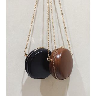 アメリヴィンテージ(Ameri VINTAGE)のpapermoon round chain bag black(ショルダーバッグ)