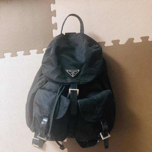 PRADA(プラダ)のnyankichi様専用　プラダの黒リュック レディースのバッグ(リュック/バックパック)の商品写真