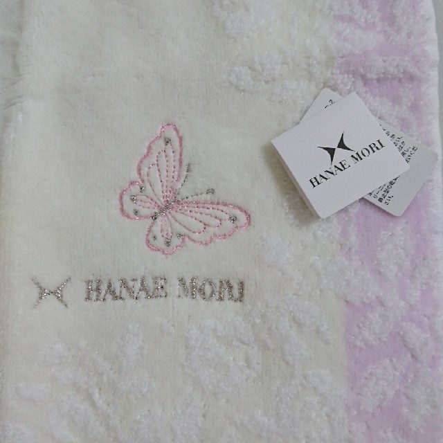 HANAE MORI(ハナエモリ)の蝶 タオルハンカチ レディースのファッション小物(ハンカチ)の商品写真