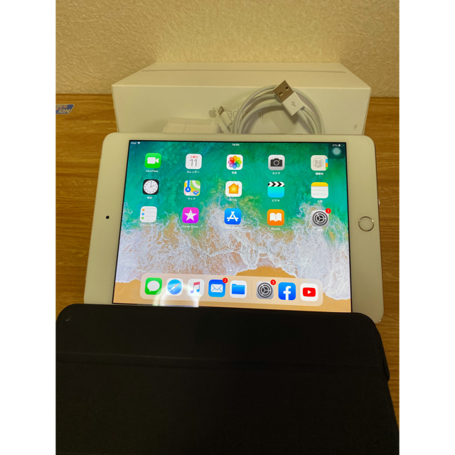 タブレットiPad mini4 128GB シルバー　Wi-Fi cellular