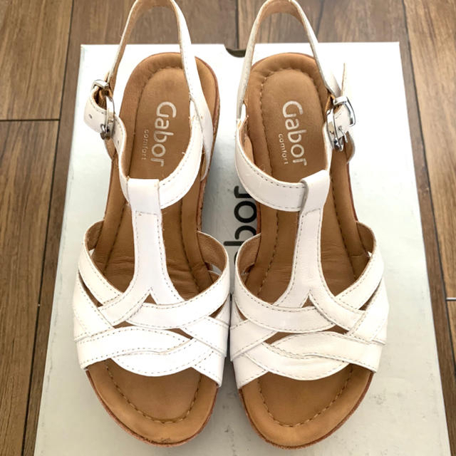 Gabor 美品 Gabor ウェッジソールサンダル 白の通販 By Miya S Shop ガボールならラクマ Gabor 美品 Gabor ウェッジソールサンダル 白の通販 By Miya S Shop ガボールならラクマ