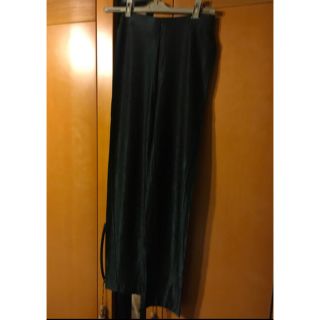 イッセイミヤケ(ISSEY MIYAKE)のISSEY MIYAKE DARK GREEN PANTS (カジュアルパンツ)