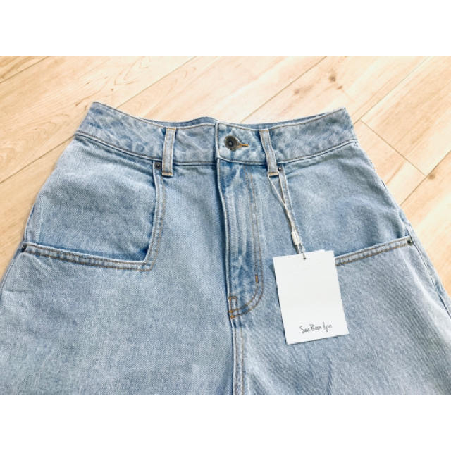 SeaRoomlynn(シールームリン)のsearoomlynn カットハイウエストLOOSE SRN03 デニム　M レディースのパンツ(デニム/ジーンズ)の商品写真