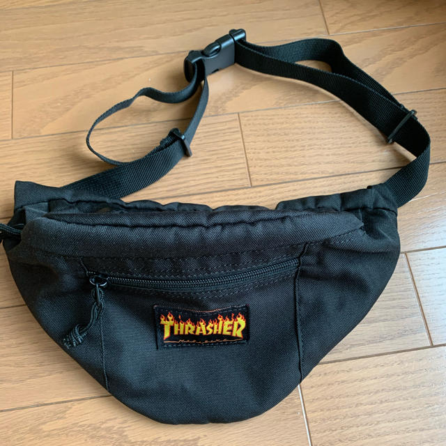 THRASHER(スラッシャー)のTHRASHER スラッシャー　ウエストバッグ レディースのバッグ(ボディバッグ/ウエストポーチ)の商品写真