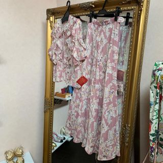 ミーアンドミークチュール(me & me couture)のme&me couture ミー&ミークチュール セットアップ 新品 花柄(セット/コーデ)