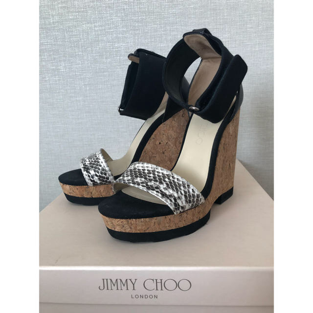 JIMMY CHOO(ジミーチュウ)のJIMMYCHOOサンダル レディースの靴/シューズ(サンダル)の商品写真