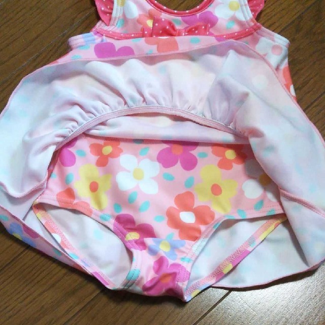 水着☆女の子☆90 キッズ/ベビー/マタニティのキッズ服女の子用(90cm~)(水着)の商品写真