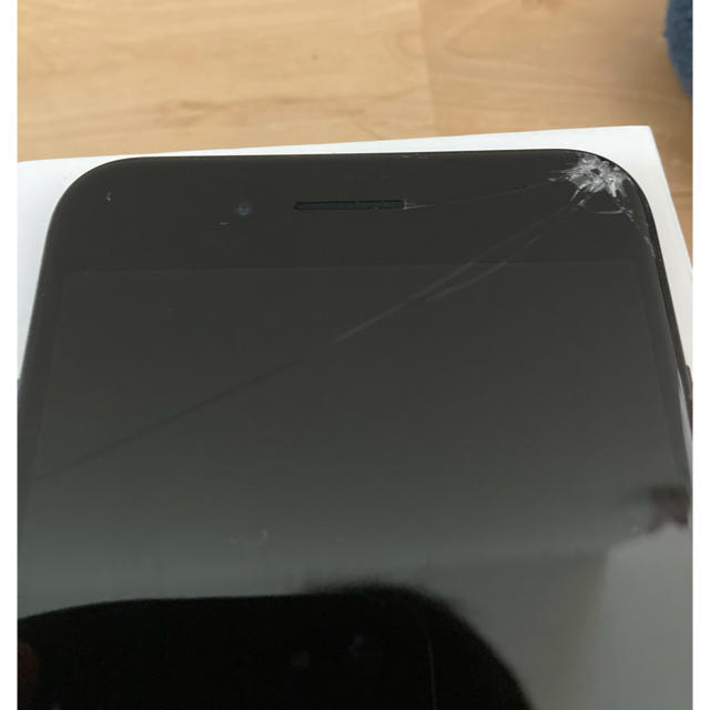 Apple(アップル)のiPhone 7 Plus Black 128GB docomo スマホ/家電/カメラのスマートフォン/携帯電話(スマートフォン本体)の商品写真