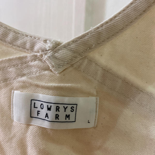 LOWRYS FARM(ローリーズファーム)の白のオーバーオール レディースのパンツ(サロペット/オーバーオール)の商品写真