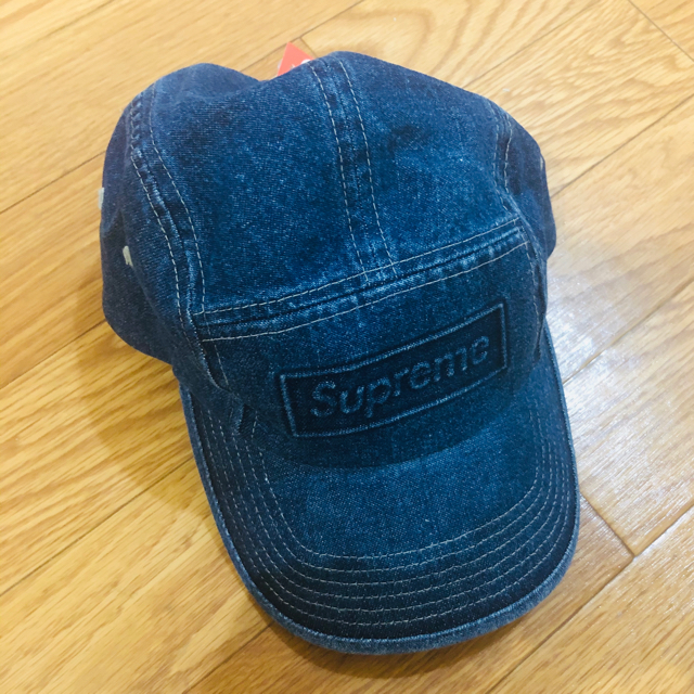 Supreme(シュプリーム)のsupreme Embossed Denim Camp Cap  メンズの帽子(キャップ)の商品写真