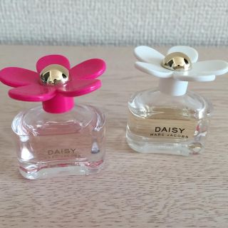 マークジェイコブス(MARC JACOBS)のゆそん様プチ香水⇨ホワイト(香水(女性用))