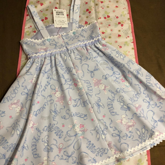 mezzo piano(メゾピアノ)の未使用  mezzo piano  JSK  130 キッズ/ベビー/マタニティのキッズ服女の子用(90cm~)(ワンピース)の商品写真