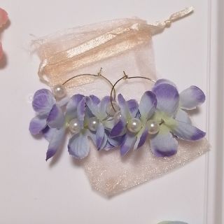 フープピアス　花　紫　水色　パール(ピアス)