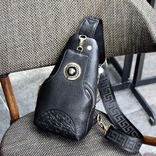 ヴェルサーチ(VERSACE)のVERSACE バックパック　リュック　新品　未使用(バッグパック/リュック)