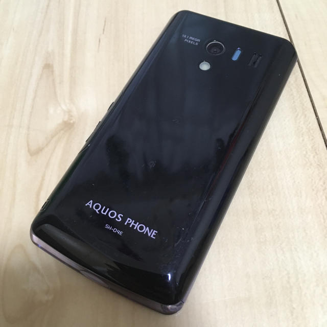 AQUOS(アクオス)のAQUOS  PHONE  SH-04E docomo スマホ/家電/カメラのスマートフォン/携帯電話(スマートフォン本体)の商品写真