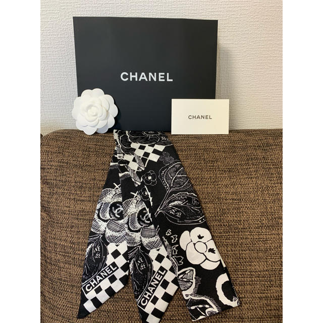 CHANEL - yuuさん専用 新品 シャネル ツイリー 激レアの通販 by あず ...