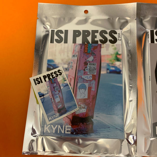 KYNE ISI PRESS  Vol.1 Vol.2 ステッカー付き 未開封