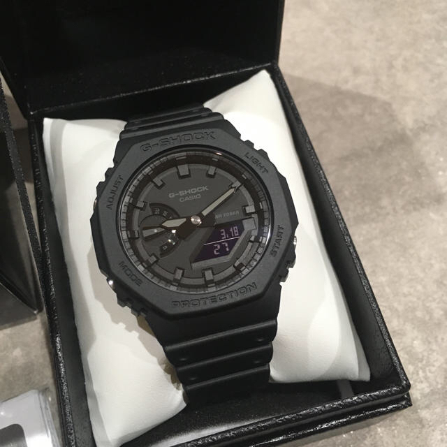 腕時計(デジタル)未使用　G-SHOCK  GA2100  カシオーク　ブラック