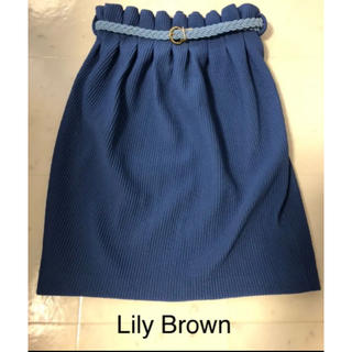 リリーブラウン(Lily Brown)のリリーブラウン　ベルト付き　タイトスカート　Sサイズ(ひざ丈スカート)