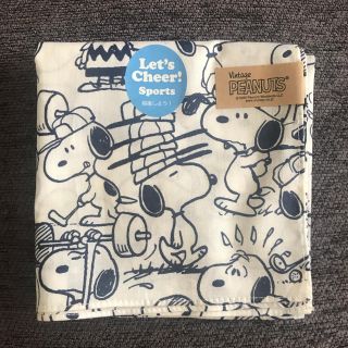 ピーナッツ(PEANUTS)のSNOOPY バンダナ　ハンカチ　新品(ハンカチ)