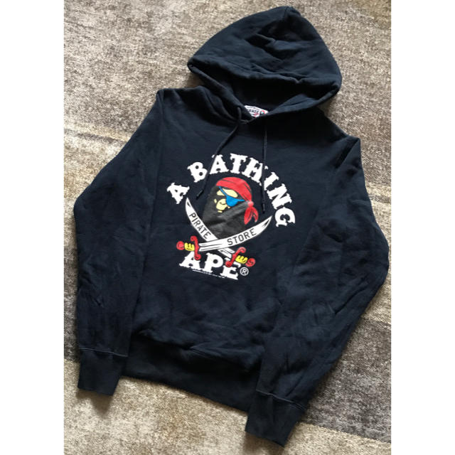 A BATHING APE(アベイシングエイプ)のレアデザイン アベイシングエイプ PIRATE プルオーバー スウェットパーカー メンズのトップス(パーカー)の商品写真