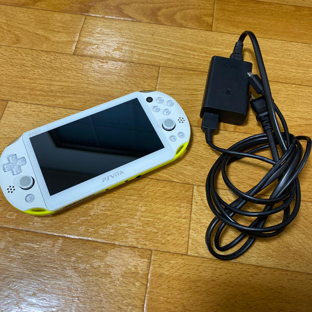 PlayStation®Vita（PCH-2000シリーズ）ライムグリーン