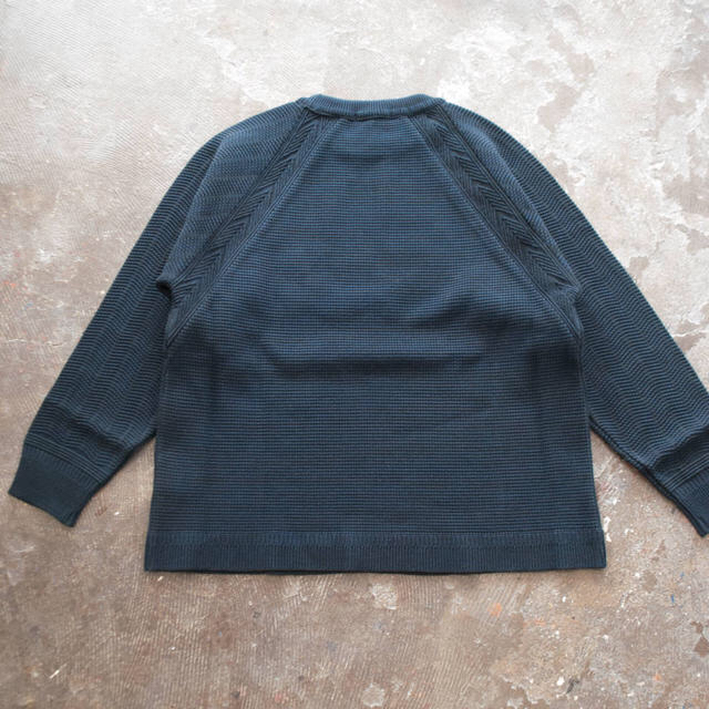 COMOLI(コモリ)のYASHIKI Tasukigake Knit(NAVY) ハズム　DAN メンズのトップス(ニット/セーター)の商品写真