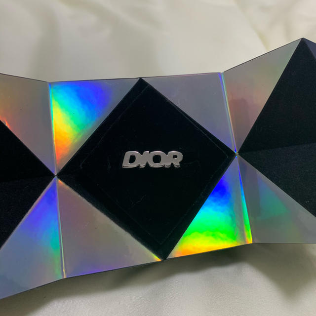 dior リング　カワグチジン着用