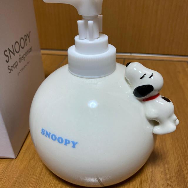 SNOOPY(スヌーピー)のスヌーピー ソープ ディスペンサー インテリア/住まい/日用品のキッチン/食器(容器)の商品写真