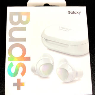 ギャラクシー(Galaxy)の【新品】Galaxy Buds + ホワイト フルワイヤレスイヤホン(ヘッドフォン/イヤフォン)