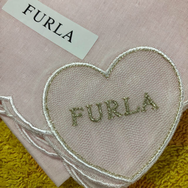 Furla(フルラ)のフルラ  ハンカチ　pハート レディースのファッション小物(ハンカチ)の商品写真