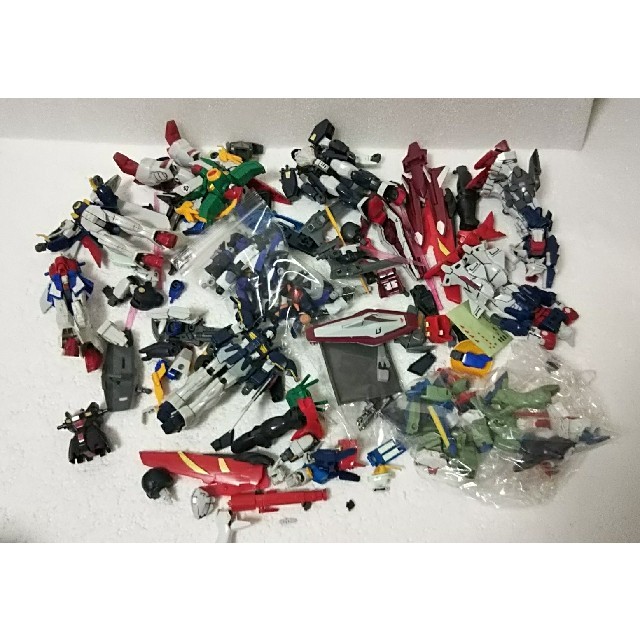 ガンプラ ジャンク プラモデル 部品 パーツ ガンダムの通販 by 🐸|ラクマ