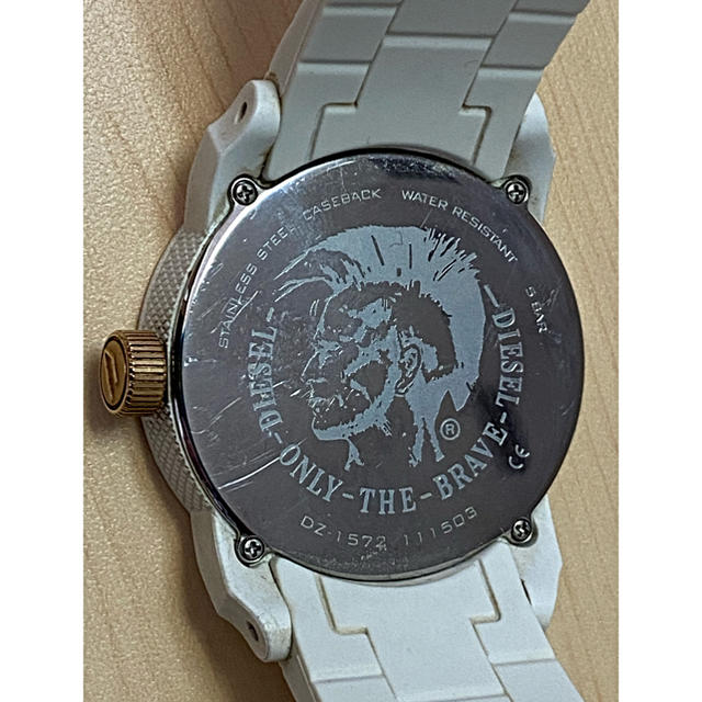DIESEL(ディーゼル)のDIESEL★メンズ腕時計 DZ1572 ホワイト×ピンクゴールド メンズの時計(腕時計(アナログ))の商品写真