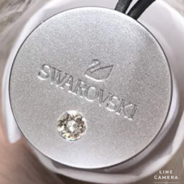 SWAROVSKI(スワロフスキー)のスワロフスキー折りたたみ傘SWAROVSKI折り畳み傘ホワイト白傘新品未使用 レディースのファッション小物(傘)の商品写真