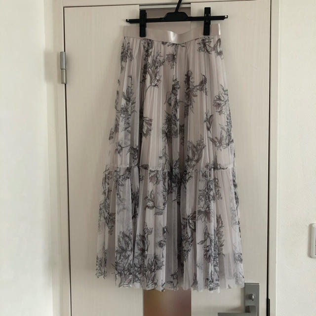 売り切り♡新品♡ジャスグリッティー♡アートフラワープリーツスカート