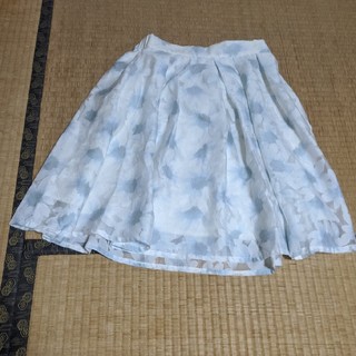アベイル(Avail)の新品　Nouy Suet 花柄　水色　フレアスカート　マーガレット　Lサイズ(ひざ丈スカート)