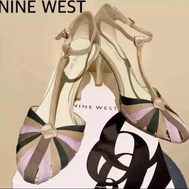 NINE WEST(ナインウエスト)の本革NINE WESTマルチカラーサンダル シャンパンゴールドグリーンラベンダー レディースの靴/シューズ(サンダル)の商品写真