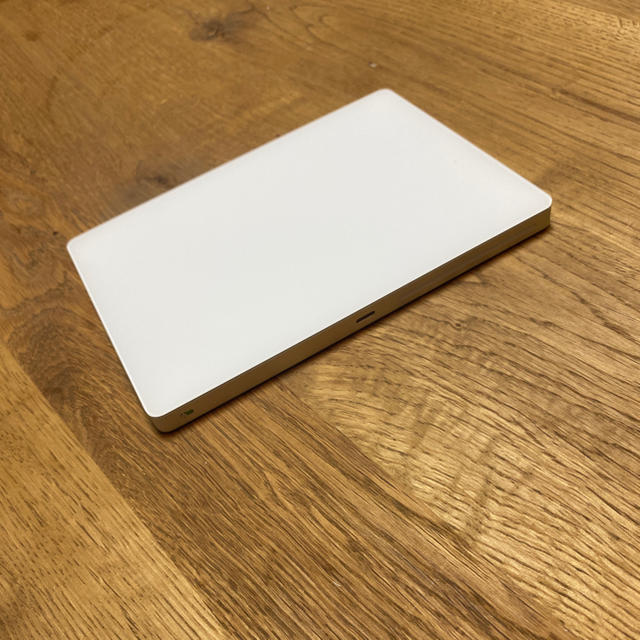 Apple(アップル)のMagic Trackpad 2の販売です。 スマホ/家電/カメラのPC/タブレット(PC周辺機器)の商品写真