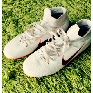 ナイキ(NIKE)のNIKEマーキュリアル　フライニットスパイク(シューズ)